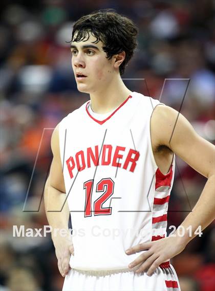 Thumbnail 1 in Ponder vs. Tatum (UIL 2A Final) photogallery.