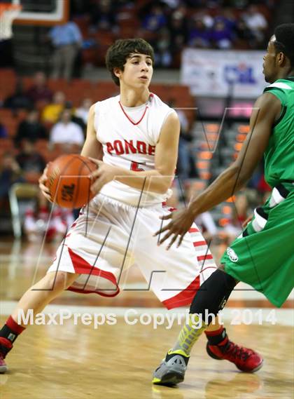 Thumbnail 1 in Ponder vs. Tatum (UIL 2A Final) photogallery.