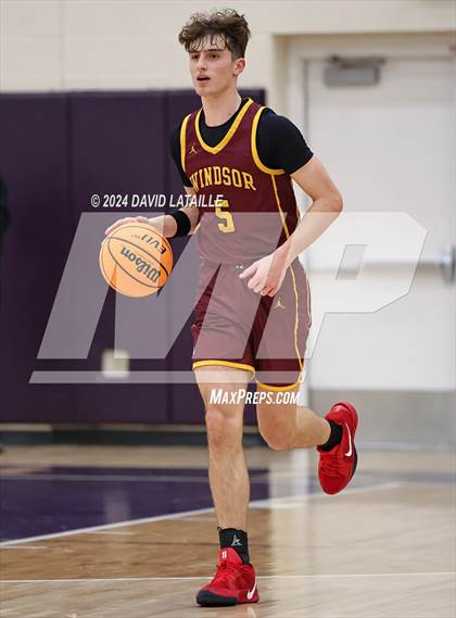 Thumbnail 2 in Windsor vs. Cherry Creek photogallery.
