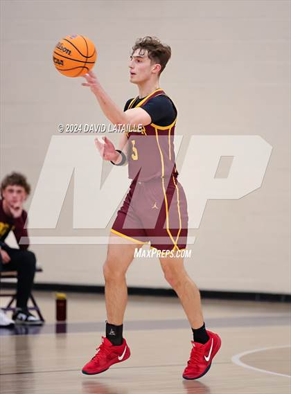 Thumbnail 3 in Windsor vs. Cherry Creek photogallery.