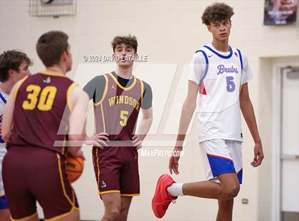 Thumbnail 1 in Windsor vs. Cherry Creek photogallery.