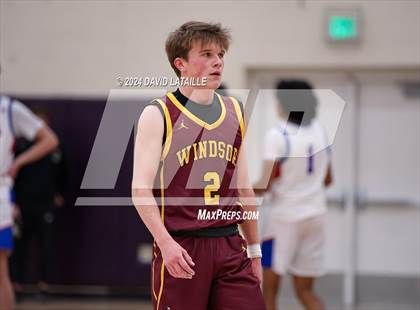 Thumbnail 2 in Windsor vs. Cherry Creek photogallery.