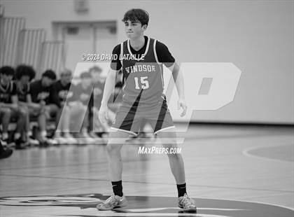 Thumbnail 1 in Windsor vs. Cherry Creek photogallery.