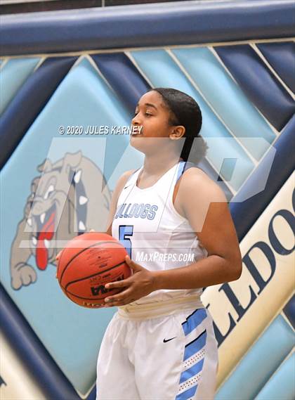 Thumbnail 1 in Centennial vs. Faith Lutheran photogallery.