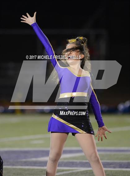 Thumbnail 1 in Clairemont @ Santana photogallery.