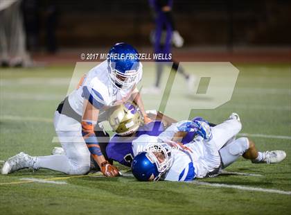 Thumbnail 1 in Clairemont @ Santana photogallery.