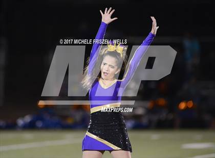 Thumbnail 2 in Clairemont @ Santana photogallery.