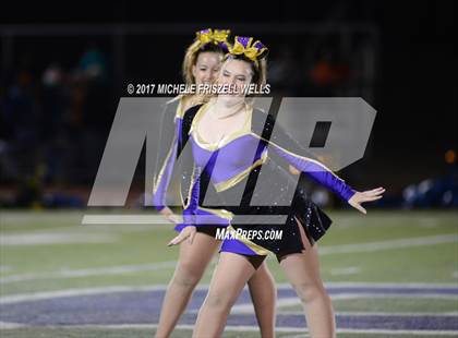 Thumbnail 3 in Clairemont @ Santana photogallery.