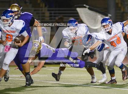 Thumbnail 1 in Clairemont @ Santana photogallery.