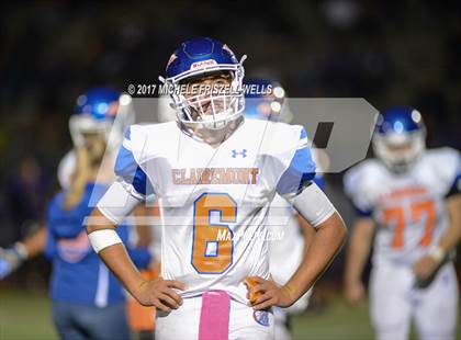 Thumbnail 3 in Clairemont @ Santana photogallery.