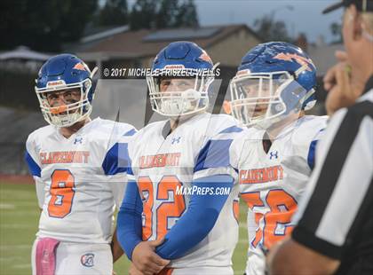 Thumbnail 3 in Clairemont @ Santana photogallery.