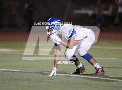 Thumbnail 3 in Clairemont @ Santana photogallery.