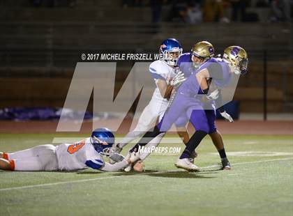 Thumbnail 2 in Clairemont @ Santana photogallery.
