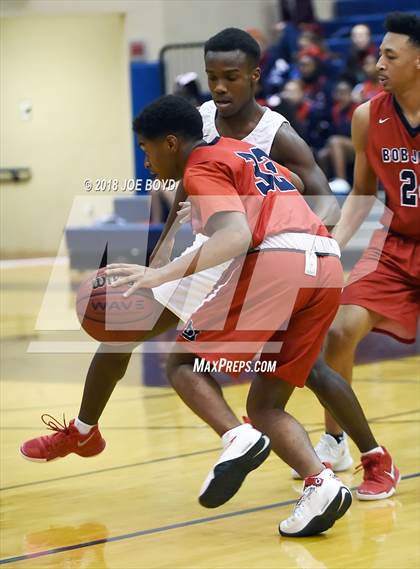 Thumbnail 2 in Bob Jones @ Huntsville photogallery.