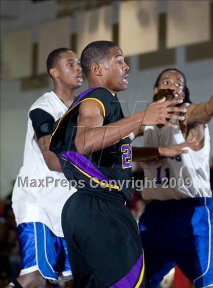 Thumbnail 3 in Jordan vs. Oakland Tech  (Modesto Christian Holiday Hoops)  photogallery.