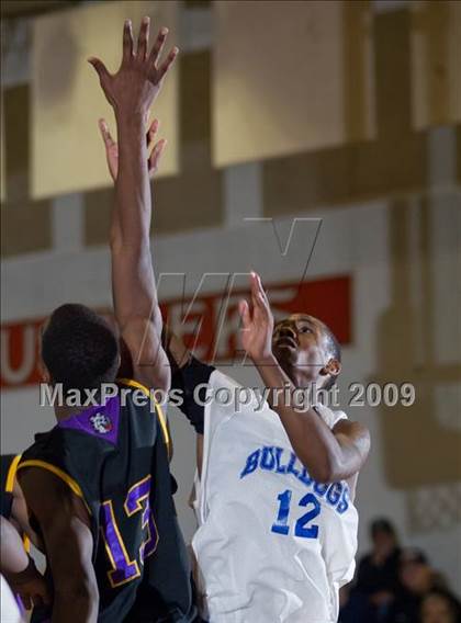 Thumbnail 2 in Jordan vs. Oakland Tech  (Modesto Christian Holiday Hoops)  photogallery.