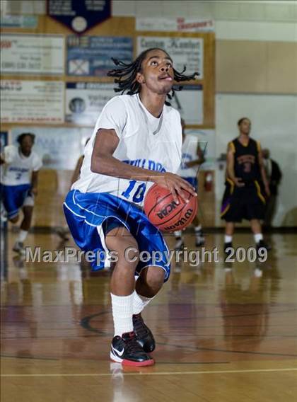 Thumbnail 3 in Jordan vs. Oakland Tech  (Modesto Christian Holiday Hoops)  photogallery.