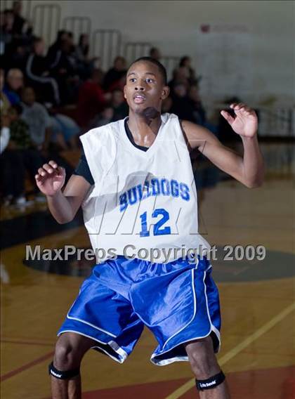 Thumbnail 2 in Jordan vs. Oakland Tech  (Modesto Christian Holiday Hoops)  photogallery.