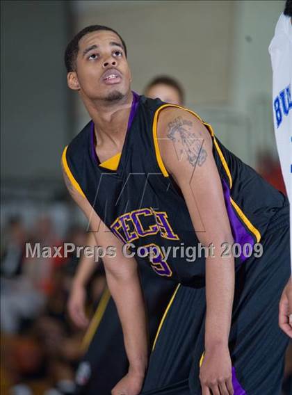 Thumbnail 1 in Jordan vs. Oakland Tech  (Modesto Christian Holiday Hoops)  photogallery.