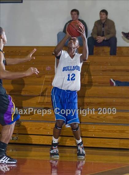 Thumbnail 2 in Jordan vs. Oakland Tech  (Modesto Christian Holiday Hoops)  photogallery.