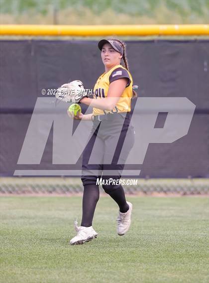 Thumbnail 3 in Dallas Center-Grimes vs Center Point-Urbana (Linn-Mar / Alburnett Tournament) photogallery.
