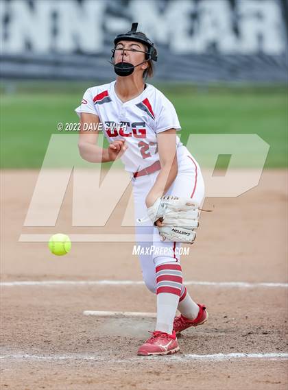 Thumbnail 2 in Dallas Center-Grimes vs Center Point-Urbana (Linn-Mar / Alburnett Tournament) photogallery.