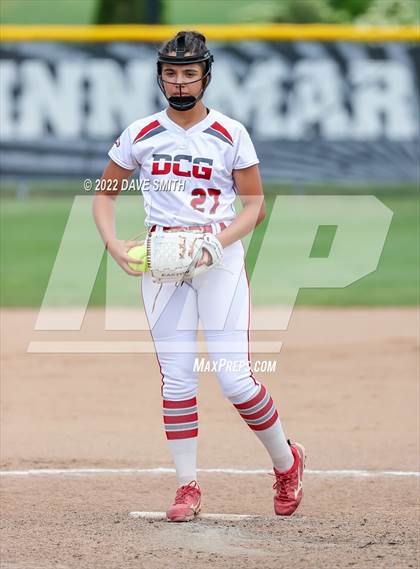 Thumbnail 2 in Dallas Center-Grimes vs Center Point-Urbana (Linn-Mar / Alburnett Tournament) photogallery.