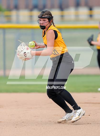 Thumbnail 2 in Dallas Center-Grimes vs Center Point-Urbana (Linn-Mar / Alburnett Tournament) photogallery.