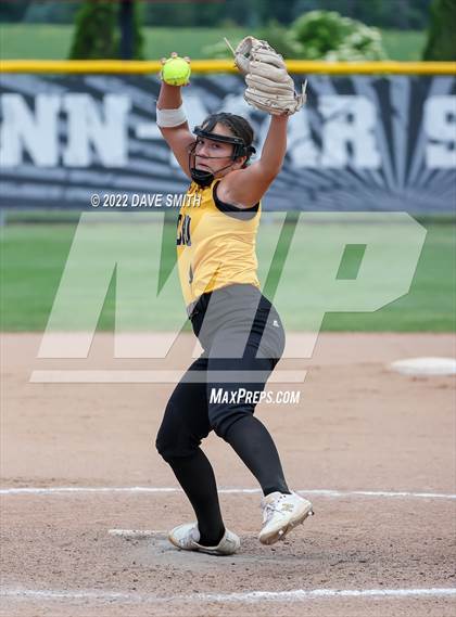 Thumbnail 2 in Dallas Center-Grimes vs Center Point-Urbana (Linn-Mar / Alburnett Tournament) photogallery.
