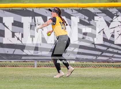 Thumbnail 2 in Dallas Center-Grimes vs Center Point-Urbana (Linn-Mar / Alburnett Tournament) photogallery.