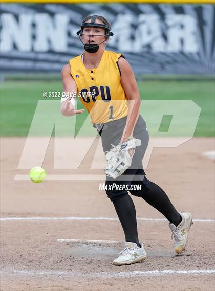 Thumbnail 2 in Dallas Center-Grimes vs Center Point-Urbana (Linn-Mar / Alburnett Tournament) photogallery.