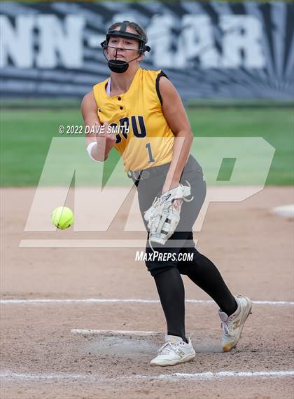 Thumbnail 3 in Dallas Center-Grimes vs Center Point-Urbana (Linn-Mar / Alburnett Tournament) photogallery.