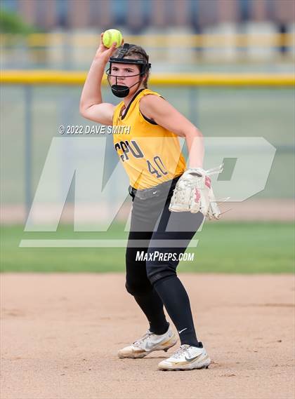 Thumbnail 2 in Dallas Center-Grimes vs Center Point-Urbana (Linn-Mar / Alburnett Tournament) photogallery.