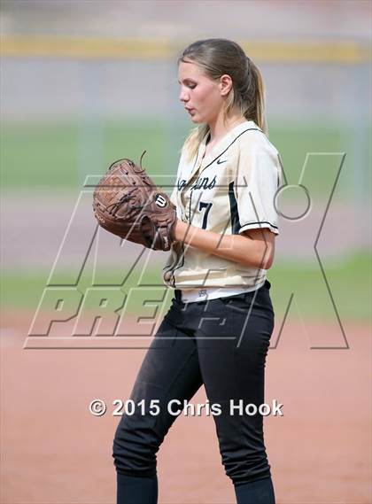 Thumbnail 3 in Vista Grande vs. Empire (Tucson Badger Invitational) photogallery.