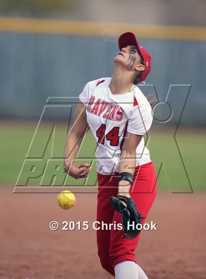 Thumbnail 2 in Vista Grande vs. Empire (Tucson Badger Invitational) photogallery.