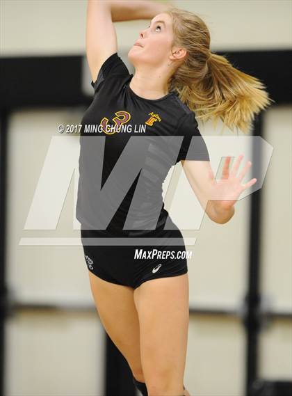Thumbnail 2 in Esperanza @ Foothill photogallery.