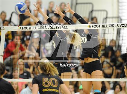 Thumbnail 2 in Esperanza @ Foothill photogallery.