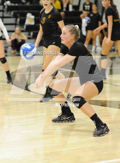 Thumbnail 3 in Esperanza @ Foothill photogallery.