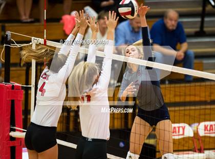 Thumbnail 1 in Seven Lakes @ Katy photogallery.