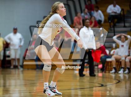 Thumbnail 3 in Seven Lakes @ Katy photogallery.