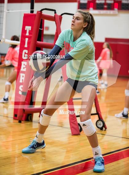 Thumbnail 1 in Seven Lakes @ Katy photogallery.
