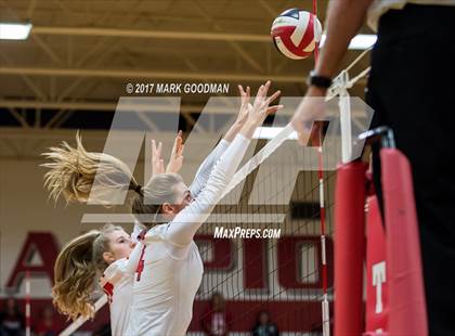 Thumbnail 3 in Seven Lakes @ Katy photogallery.