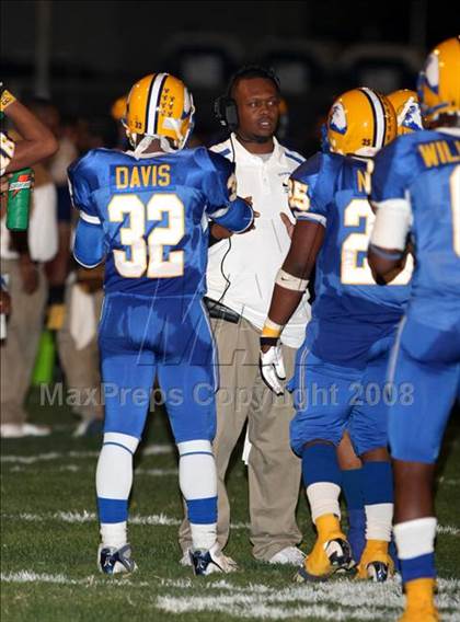 Thumbnail 3 in Verbum Dei vs. Harvard-Westlake photogallery.