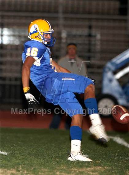 Thumbnail 2 in Verbum Dei vs. Harvard-Westlake photogallery.
