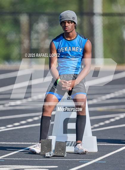 Thumbnail 1 in UIL 6A Track & Field Area 13&14 (300M Hurdles) photogallery.