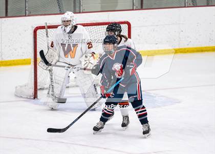 Thumbnail 1 in Central Catholic vs Wayland/Weston photogallery.