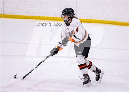 Thumbnail 2 in Central Catholic vs Wayland/Weston photogallery.