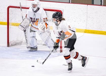 Thumbnail 3 in Central Catholic vs Wayland/Weston photogallery.