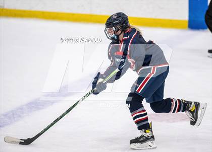 Thumbnail 1 in Central Catholic vs Wayland/Weston photogallery.