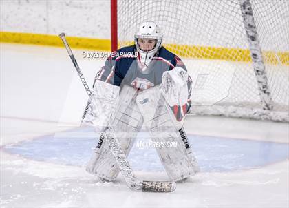 Thumbnail 3 in Central Catholic vs Wayland/Weston photogallery.